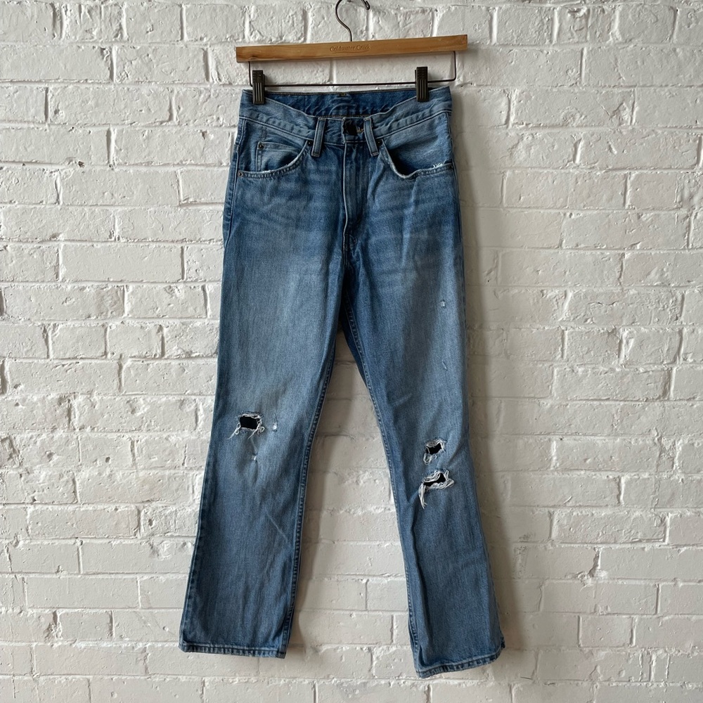 Orange tap Levi’s